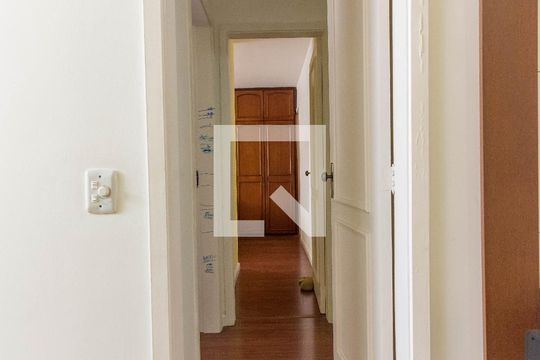 Corredor de apartamento à venda com 2 quartos, 90m² em Vila Isabel, Rio de Janeiro