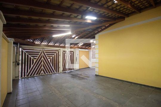 Garagem de casa à venda com 3 quartos, 150m² em Presidente Altino, Osasco