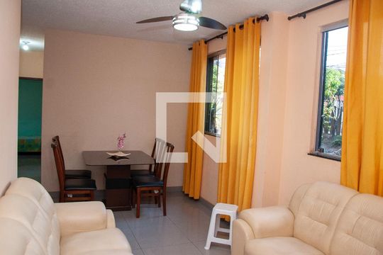Sala de apartamento à venda com 3 quartos, 84m² em Jardim Riacho das Pedras, Contagem