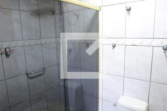 Banheiro de casa à venda com 2 quartos, 400m² em Vila Libanesa, São Paulo