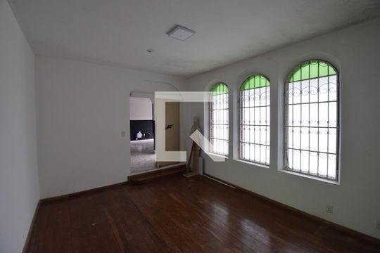 Sala de casa para alugar com 4 quartos, 416m² em Tristeza, Porto Alegre