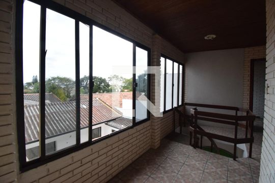 Corredor de casa para alugar com 4 quartos, 416m² em Tristeza, Porto Alegre