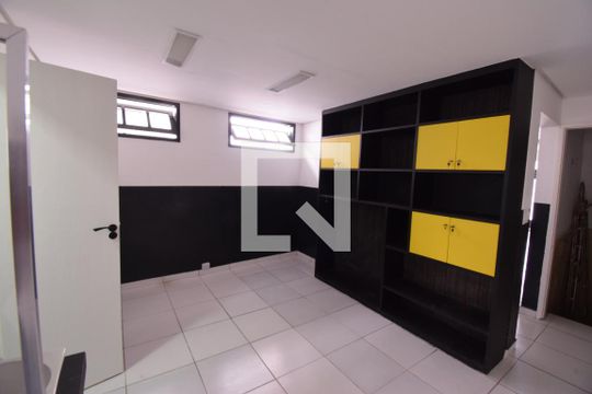 Sala de casa para alugar com 4 quartos, 416m² em Tristeza, Porto Alegre