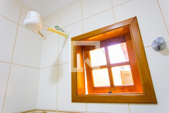 Banheiro do quarto 1 de casa à venda com 3 quartos, 280m² em Parque Sao Vicente, Mauá