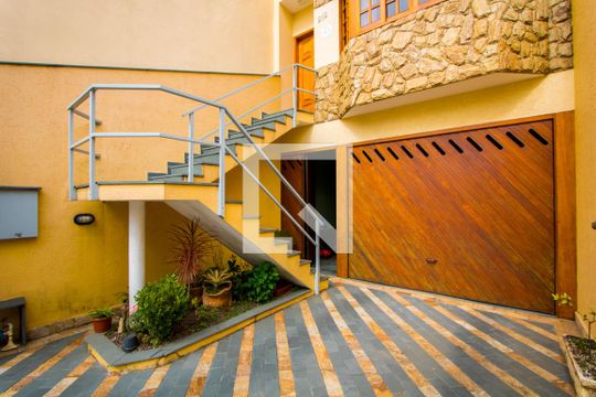 Fachada de casa à venda com 3 quartos, 280m² em Parque Sao Vicente, Mauá