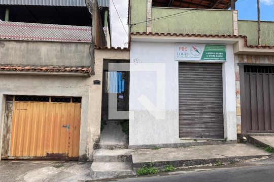 Fachada de casa para alugar com 3 quartos, 100m² em Providência, Belo Horizonte