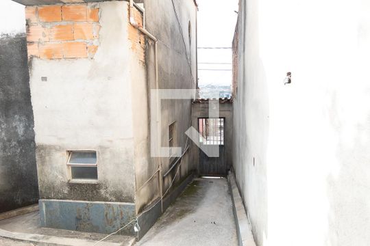Área Externa de casa para alugar com 3 quartos, 100m² em Providência, Belo Horizonte