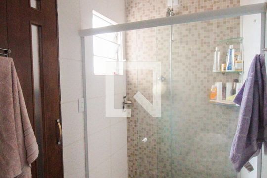 Banheiro da Suíte  de casa à venda com 6 quartos, 300m² em Vila Campanela, São Paulo
