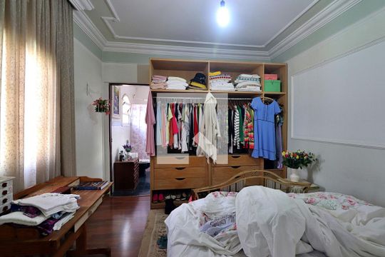 Quarto 1 de casa à venda com 4 quartos, 300m² em Vila Metalúrgica, Santo André