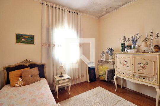 Quarto 2 de casa à venda com 4 quartos, 300m² em Vila Metalúrgica, Santo André