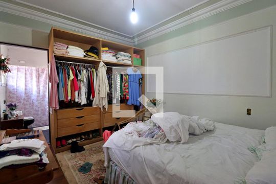 Quarto 1 de casa à venda com 4 quartos, 300m² em Vila Metalúrgica, Santo André