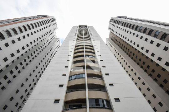 Fachada de apartamento para alugar com 3 quartos, 117m² em Chácara Agrindus, Taboão da Serra