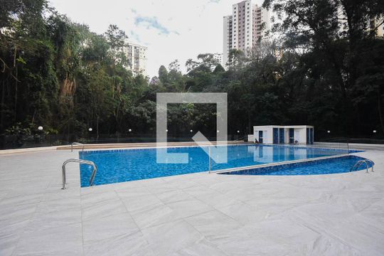 Piscina de apartamento para alugar com 3 quartos, 117m² em Chácara Agrindus, Taboão da Serra