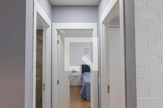 Corredor de apartamento para alugar com 2 quartos, 40m² em Jardim América da Penha, São Paulo