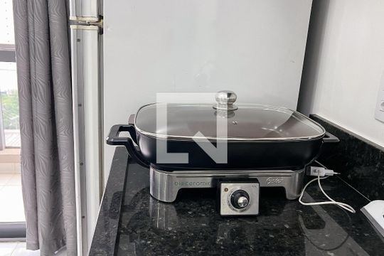 Cozinha de kitnet/studio à venda com 1 quarto, 25m² em Indianópolis, São Paulo