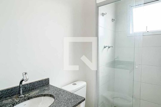 Banheiro de apartamento à venda com 1 quarto, 29m² em Santa Teresinha, São Paulo