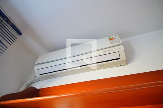 Quarto 1 de apartamento à venda com 2 quartos, 65m² em Sarandi, Porto Alegre