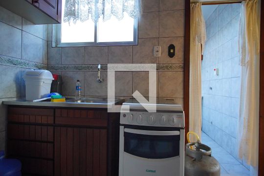 Cozinha de apartamento à venda com 2 quartos, 65m² em Sarandi, Porto Alegre