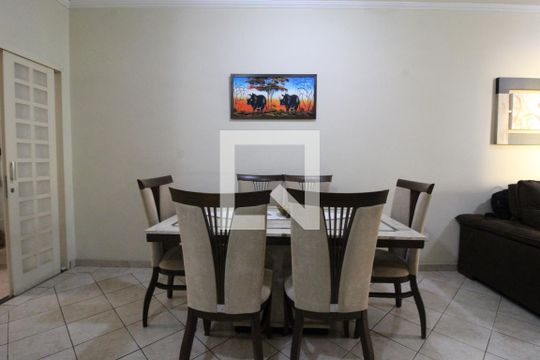 Sala de casa à venda com 4 quartos, 150m² em Jardim Consorcio, São Paulo