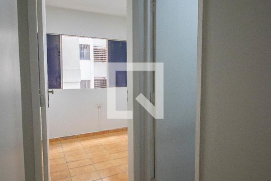 Quarto 2 de apartamento para alugar com 3 quartos, 85m² em Setor Oeste, Goiânia