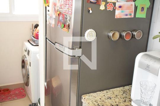 Cozinha de apartamento à venda com 2 quartos, 48m² em Jardim do Lago, Jundiaí