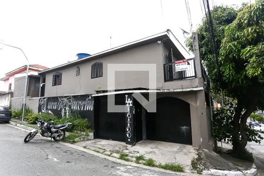 Fachada de casa para alugar com 3 quartos, 200m² em Vila Rica, São Paulo