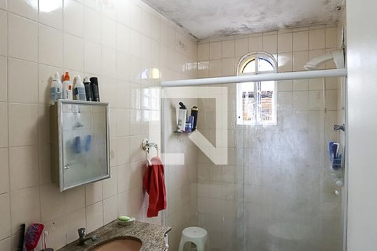 Banheiro de casa para alugar com 3 quartos, 200m² em Vila Rica, São Paulo