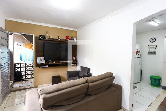 Casa para alugar com 3 quartos, 200m² em Vila Rica, São Paulo