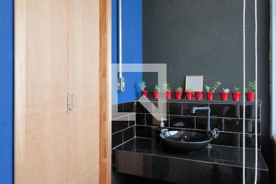 Lavabo de apartamento para alugar com 1 quarto, 73m² em Campos Elíseos, São Paulo