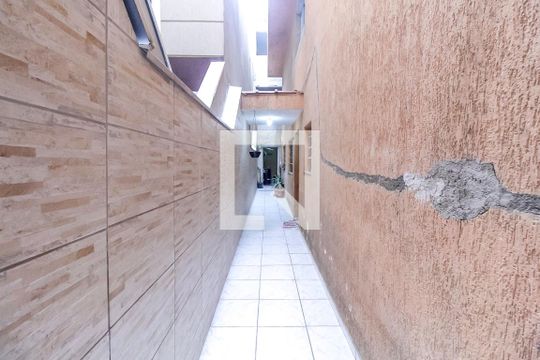 Corredor Externo de casa à venda com 3 quartos, 320m² em Vila Tolstoi, São Paulo