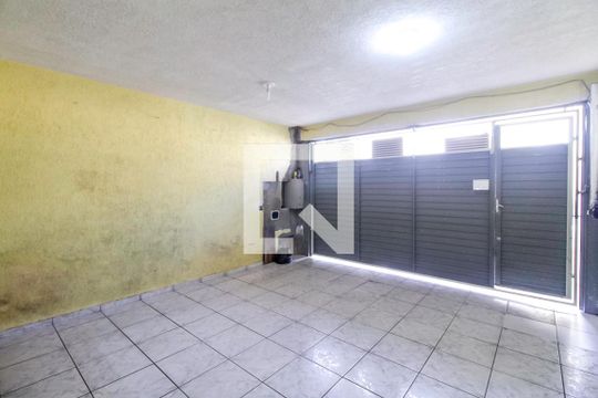 Garagem de casa à venda com 3 quartos, 320m² em Vila Tolstoi, São Paulo