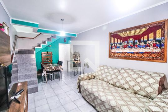 Casa à venda com 3 quartos, 320m² em Vila Tolstoi, São Paulo