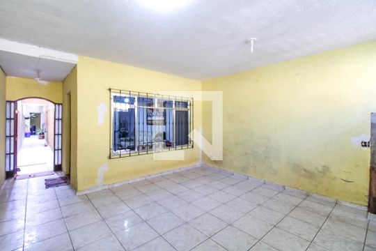 Garagem de casa à venda com 3 quartos, 320m² em Vila Tolstoi, São Paulo
