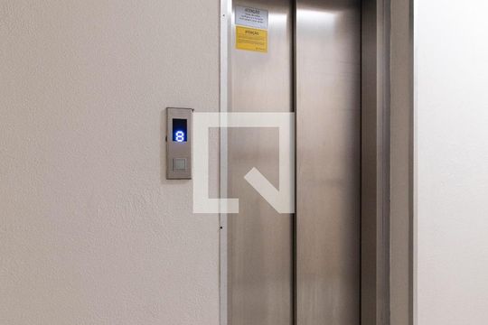 Elevador de apartamento para alugar com 1 quarto, 31m² em Cidade Baixa, Porto Alegre