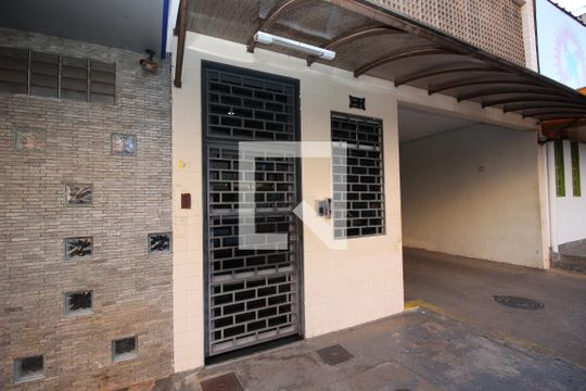 Fachada de apartamento para alugar com 2 quartos, 56m² em Taguatinga Norte (taguatinga), Brasília
