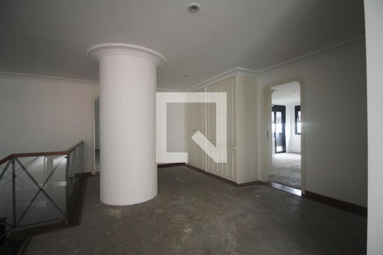 Corredor de apartamento à venda com 4 quartos, 541m² em Vila Progredior, São Paulo