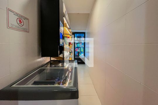 Loja de Conveniencia de apartamento para alugar com 2 quartos, 92m² em Vila Anastácio, São Paulo