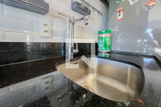 Cozinha de apartamento para alugar com 2 quartos, 92m² em Vila Anastácio, São Paulo