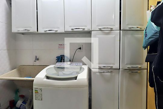 Lavanderia de casa à venda com 3 quartos, 206m² em Vila Francisco Matarazzo, Santo André