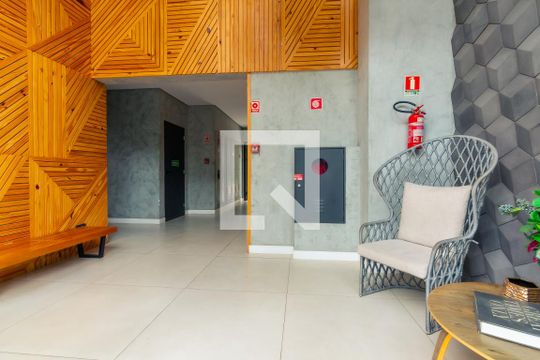 Hall de entrada de apartamento à venda com 2 quartos, 34m² em Jurubatuba, São Paulo