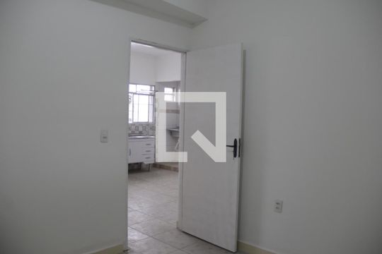 Quarto 1 de casa para alugar com 2 quartos, 50m² em Parque Santa Rosa, Suzano