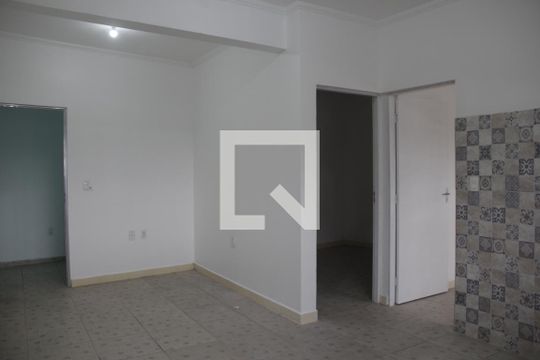 Sala de casa para alugar com 2 quartos, 50m² em Parque Santa Rosa, Suzano