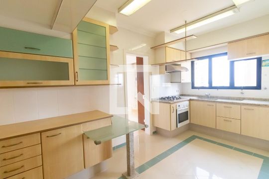Cozinha de apartamento à venda com 4 quartos, 195m² em Vila Mariana, São Paulo