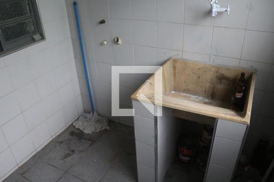 Área de Serviço de apartamento para alugar com 3 quartos, 128m² em Cidade Náutica, São Vicente