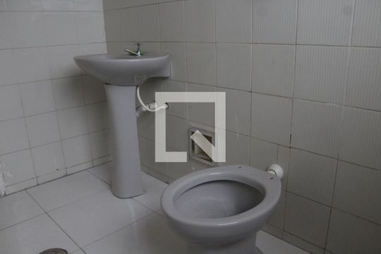 Banheiro Social de apartamento para alugar com 3 quartos, 128m² em Cidade Náutica, São Vicente