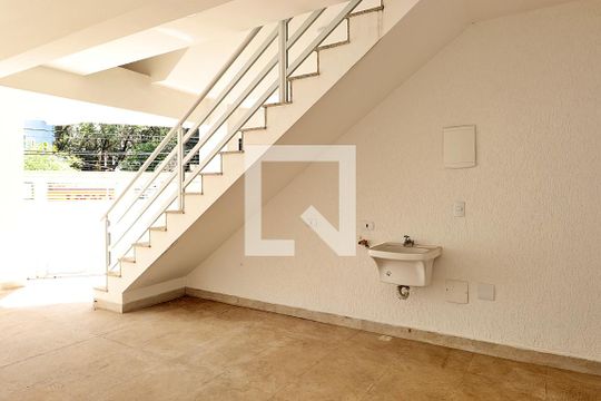 Área de Serviço de casa à venda com 2 quartos, 129m² em Parque das Nações, Santo André
