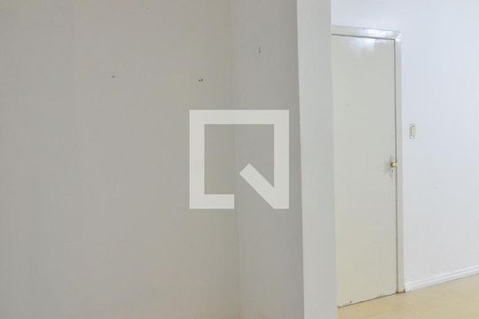 Closet de casa à venda com 4 quartos, 300m² em Bairro Fátima, Canoas