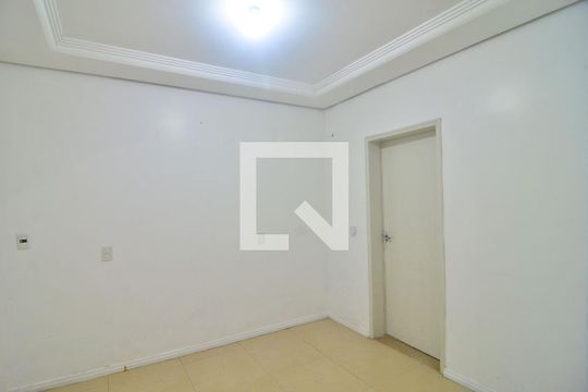 Casa à venda com 4 quartos, 300m² em Bairro Fátima, Canoas
