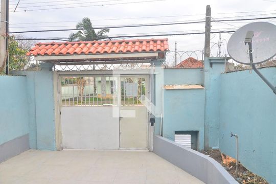 Vista Quarto 1 de casa à venda com 4 quartos, 300m² em Bairro Fátima, Canoas