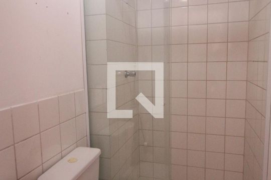 Banheiro  de apartamento para alugar com 2 quartos, 49m² em Vila Regina, São Paulo